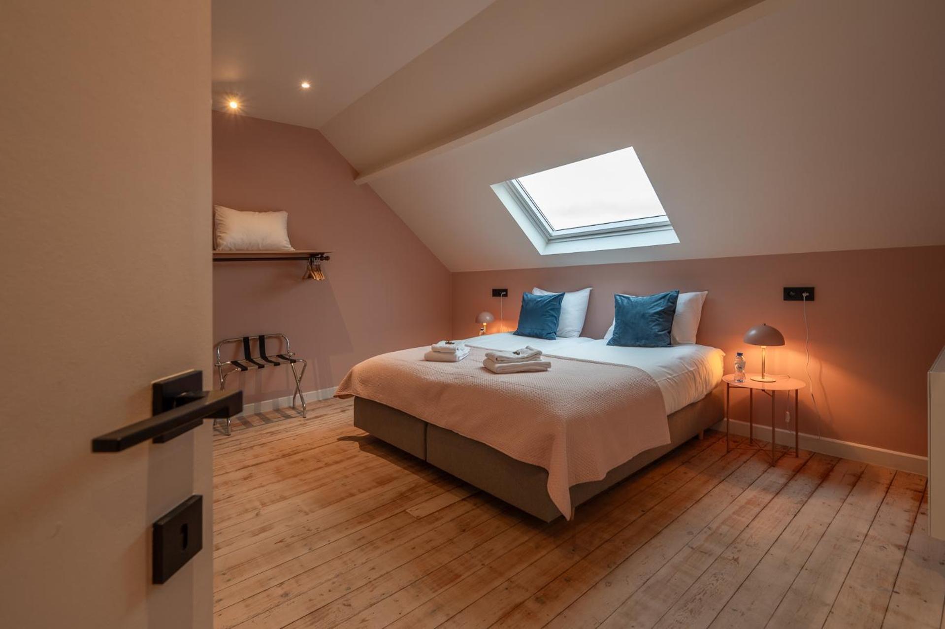 Cezar - Big House At The Center Of - Free Parking Villa *
